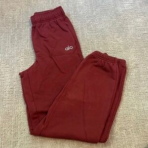 Alo accolade sweatpants size xxs color red merlot